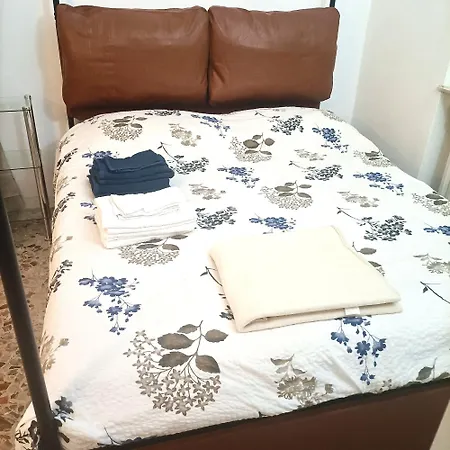 La Stanza Nella Corte Guest house *